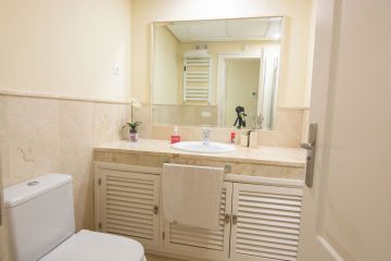 https://cdn.resales-online.com/public/sb5m6pabs6/properties/54f75b82b09d11ef84cf0217bc231ef4/w1200/12-53013098fcab6c38b1379cd33298e050.jpg?v=1733241711