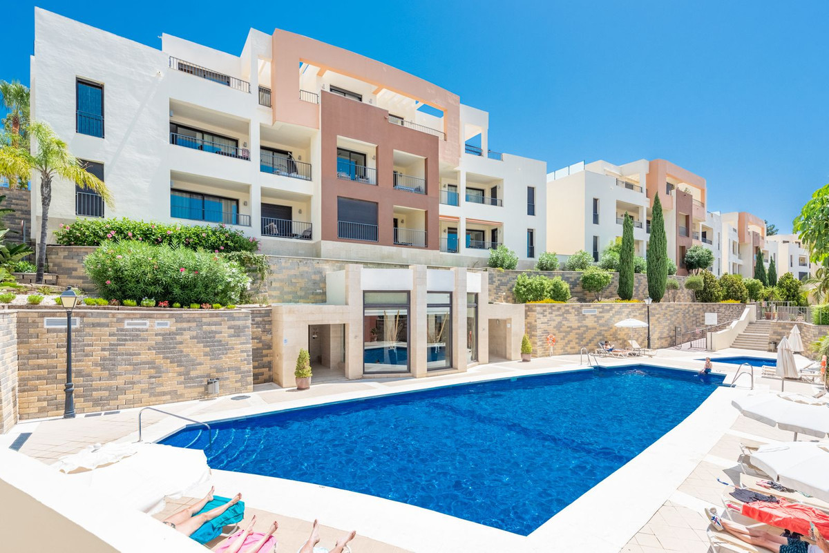 https://cdn.resales-online.com/public/s9unvkbr31/properties/e7b077dab1fd11ef84cf0217bc231ef4/w1200/1-7980e48d732b6fc85c14b43b94d2aa54.jpg?v=1733292554
