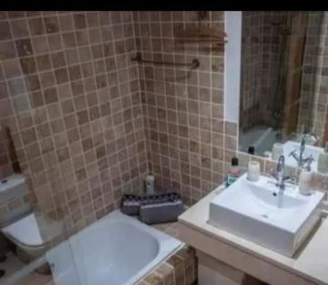 https://cdn.resales-online.com/public/7rg1k5rn6p/properties/97fe9cd59aea11ef84cf0217bc231ef4/w1200/11-20939a0134ad724a8cb2a801094d15a4.jpg?v=1732348418