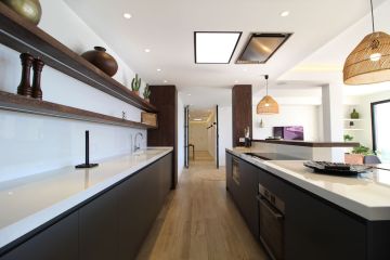 https://cdn.resales-online.com/public/nl6u2jq7nv/properties/6f7175abb7a711ef84cf0217bc231ef4/w1200/4-c23c0f86247804fa50226aecd8b0b2c8.jpg?v=1734022873