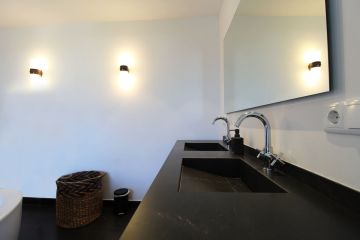 https://cdn.resales-online.com/public/nl6u2jq7nv/properties/6f7175abb7a711ef84cf0217bc231ef4/w1200/7-aa4cc561180b369757c0bb4af9886cd3.jpg?v=1734022873