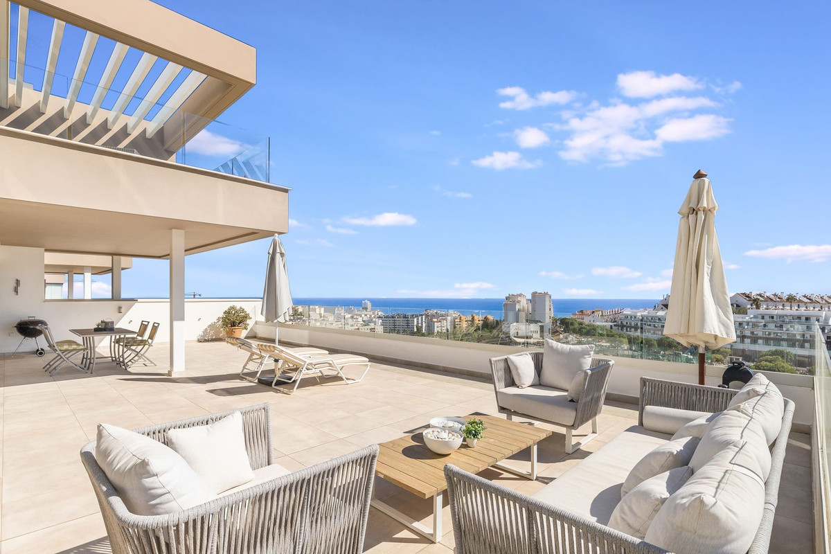 https://cdn.resales-online.com/public/a5ssmuj9i1/properties/5fc884a5b30511ef84cf0217bc231ef4/w1200/1-7980e48d732b6fc85c14b43b94d2aa54.jpg?v=1733424949