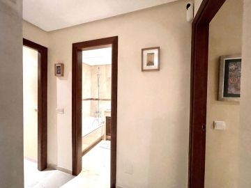 https://cdn.resales-online.com/public/xuap7a9gis89fmi3/properties/9a4baf2fba2511ef84cf0217bc231ef4/w1200/8-e64a9055bba3e77ac8aca3b893cdf826.jpg?v=1734189660