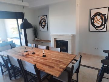 https://cdn.resales-online.com/public/asb71hmq0g/properties/915f2480ba1a11ef84cf0217bc231ef4/w1200/10-bb915d1cb19341576dcdc994b81ab9c5.jpg?v=1734356442