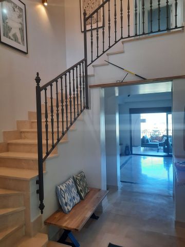 https://cdn.resales-online.com/public/asb71hmq0g/properties/915f2480ba1a11ef84cf0217bc231ef4/w1200/17-dd5fcd4f0eb487dfa3803f7e20814c0e.jpg?v=1734356442
