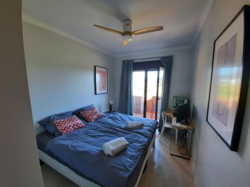https://cdn.resales-online.com/public/asb71hmq0g/properties/915f2480ba1a11ef84cf0217bc231ef4/w1200/32-e7f90ea5feef5e01d64d74d6b6d8a834.jpg?v=1734356442