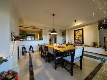 https://cdn.resales-online.com/public/asb71hmq0g/properties/915f2480ba1a11ef84cf0217bc231ef4/w1200/47-b3a03718b4ecea17fd5585e425dce0e2.jpg?v=1735043393