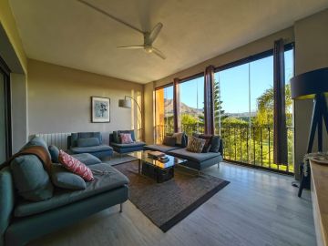https://cdn.resales-online.com/public/asb71hmq0g/properties/915f2480ba1a11ef84cf0217bc231ef4/w1200/50-e047a14369788a95335be886311a4ac9.jpg?v=1735043393
