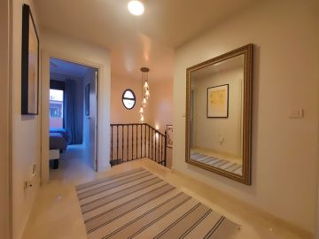 https://cdn.resales-online.com/public/asb71hmq0g/properties/915f2480ba1a11ef84cf0217bc231ef4/w1200/61-ea32560fa3ba4564253414fcf6dc068a.jpg?v=1735043393