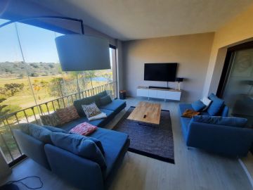 https://cdn.resales-online.com/public/asb71hmq0g/properties/915f2480ba1a11ef84cf0217bc231ef4/w1200/7-aa4cc561180b369757c0bb4af9886cd3.jpg?v=1734356442