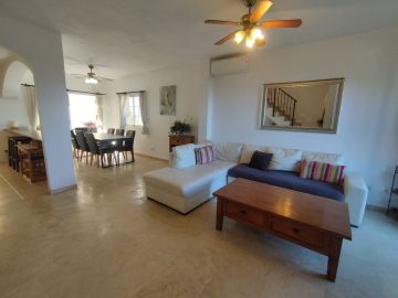 https://cdn.resales-online.com/public/nfl2yik7ko/properties/62f33a28b95a11ef84cf0217bc231ef4/w1200/4-c23c0f86247804fa50226aecd8b0b2c8.jpg?v=1734102284