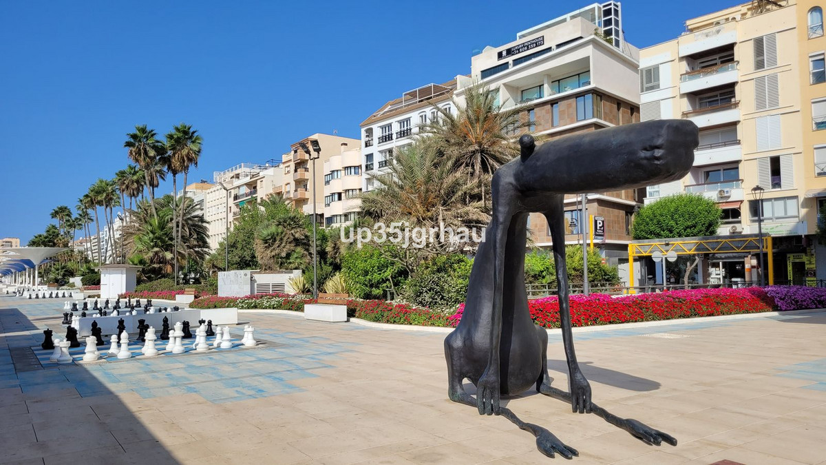 https://cdn.resales-online.com/public/up35jgrhau/properties/fb6b940dbc5711ef84cf0217bc231ef4/w1200/1-7980e48d732b6fc85c14b43b94d2aa54.jpg?v=1734430754