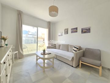 https://cdn.resales-online.com/public/up35jgrhau/properties/fb6b940dbc5711ef84cf0217bc231ef4/w1200/11-20939a0134ad724a8cb2a801094d15a4.jpg?v=1734430754