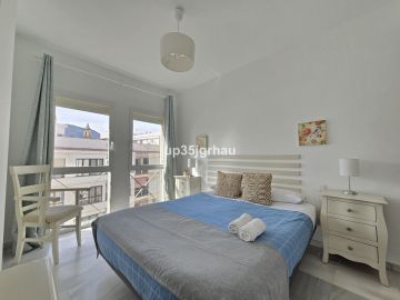 https://cdn.resales-online.com/public/up35jgrhau/properties/fb6b940dbc5711ef84cf0217bc231ef4/w1200/16-ec67b526875bf0124b6ce4328a754439.jpg?v=1734430754