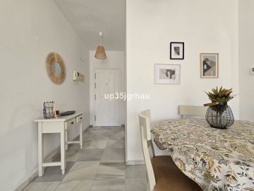 https://cdn.resales-online.com/public/up35jgrhau/properties/fb6b940dbc5711ef84cf0217bc231ef4/w1200/22-bcf8e6250e0bab365f900a8ac31ac040.jpg?v=1734430754