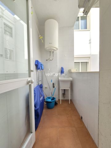 https://cdn.resales-online.com/public/up35jgrhau/properties/fb6b940dbc5711ef84cf0217bc231ef4/w1200/31-5e8b9eb86a2d455eeaf43a7bbf3ccd12.jpg?v=1734430754