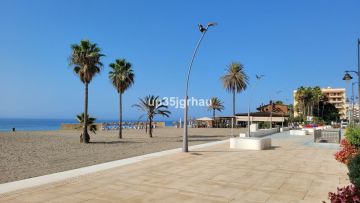 https://cdn.resales-online.com/public/up35jgrhau/properties/fb6b940dbc5711ef84cf0217bc231ef4/w1200/35-53608d01401493ba18e3704836160563.jpg?v=1734430754
