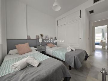 https://cdn.resales-online.com/public/up35jgrhau/properties/fb6b940dbc5711ef84cf0217bc231ef4/w1200/5-3595ad71cbd87be6c3643a4285ef4791.jpg?v=1734430754