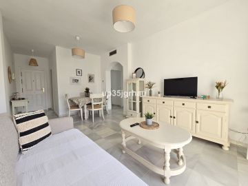 https://cdn.resales-online.com/public/up35jgrhau/properties/fb6b940dbc5711ef84cf0217bc231ef4/w1200/8-e64a9055bba3e77ac8aca3b893cdf826.jpg?v=1734430754
