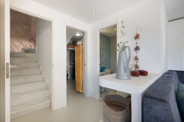 https://cdn.resales-online.com/public/bb3tcr1ax0/properties/a8e0b180bd5611ef84cf0217bc231ef4/w1200/11-20939a0134ad724a8cb2a801094d15a4.jpg?v=1734543991