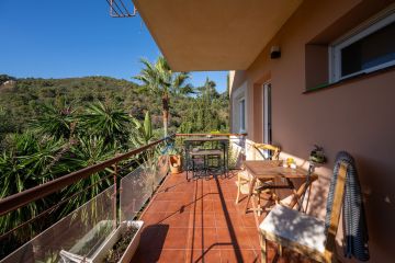 https://cdn.resales-online.com/public/bb3tcr1ax0/properties/a8e0b180bd5611ef84cf0217bc231ef4/w1200/23-79897b85162c6a486c7a4d1eb46924dd.jpg?v=1734543991