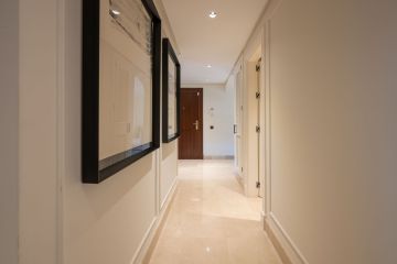 https://cdn.resales-online.com/public/bb3tcr1ax0/properties/7c989f34c51e11ef8ce602e0405b089b/w1200/16-ec67b526875bf0124b6ce4328a754439.jpg?v=1735397610