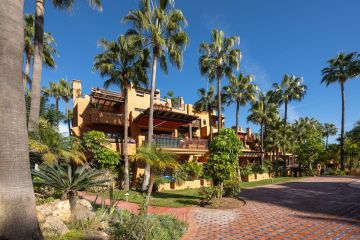 https://cdn.resales-online.com/public/bb3tcr1ax0/properties/7c989f34c51e11ef8ce602e0405b089b/w1200/43-a8f5d713bac48f35147f2e8bcee96193.jpg?v=1735397610