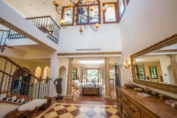https://cdn.resales-online.com/public/2clagkpr0e/properties/353f3286bca811ed84bd0217bc231ef4/w1200/21-2c707e7c511429b4f8ec4ee5f221ddb6.jpg?v=1735322308
