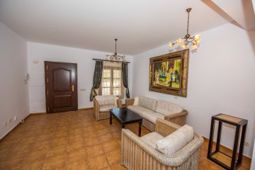 https://cdn.resales-online.com/public/2clagkpr0e/properties/353f3286bca811ed84bd0217bc231ef4/w1200/26-c684a62c9f160a1f90904dd925da0645.jpg?v=1735322308