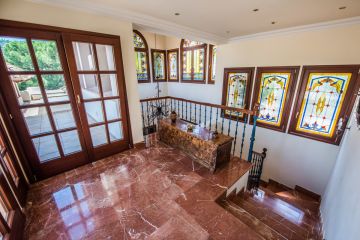 https://cdn.resales-online.com/public/2clagkpr0e/properties/353f3286bca811ed84bd0217bc231ef4/w1200/35-53608d01401493ba18e3704836160563.jpg?v=1735322308