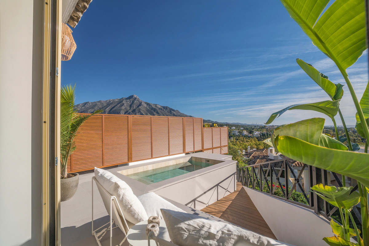 https://cdn.resales-online.com/public/xxgluerdu7/properties/2454640ac99a11ef8ce602e0405b089b/w1200/1-7980e48d732b6fc85c14b43b94d2aa54.jpg?v=1735888534