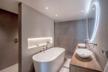 https://cdn.resales-online.com/public/xxgluerdu7/properties/2454640ac99a11ef8ce602e0405b089b/w1200/29-7c2f312881aea9bbe9ddaeb9640e2c9a.jpg?v=1735888534