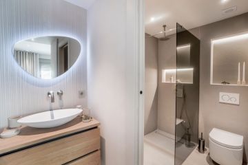 https://cdn.resales-online.com/public/xxgluerdu7/properties/2454640ac99a11ef8ce602e0405b089b/w1200/33-f37a7fab00fce6ff6b895520b67d6d6d.jpg?v=1735888534