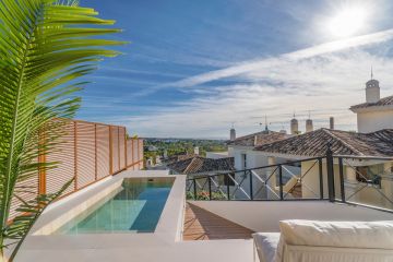 https://cdn.resales-online.com/public/xxgluerdu7/properties/2454640ac99a11ef8ce602e0405b089b/w1200/7-aa4cc561180b369757c0bb4af9886cd3.jpg?v=1735888534