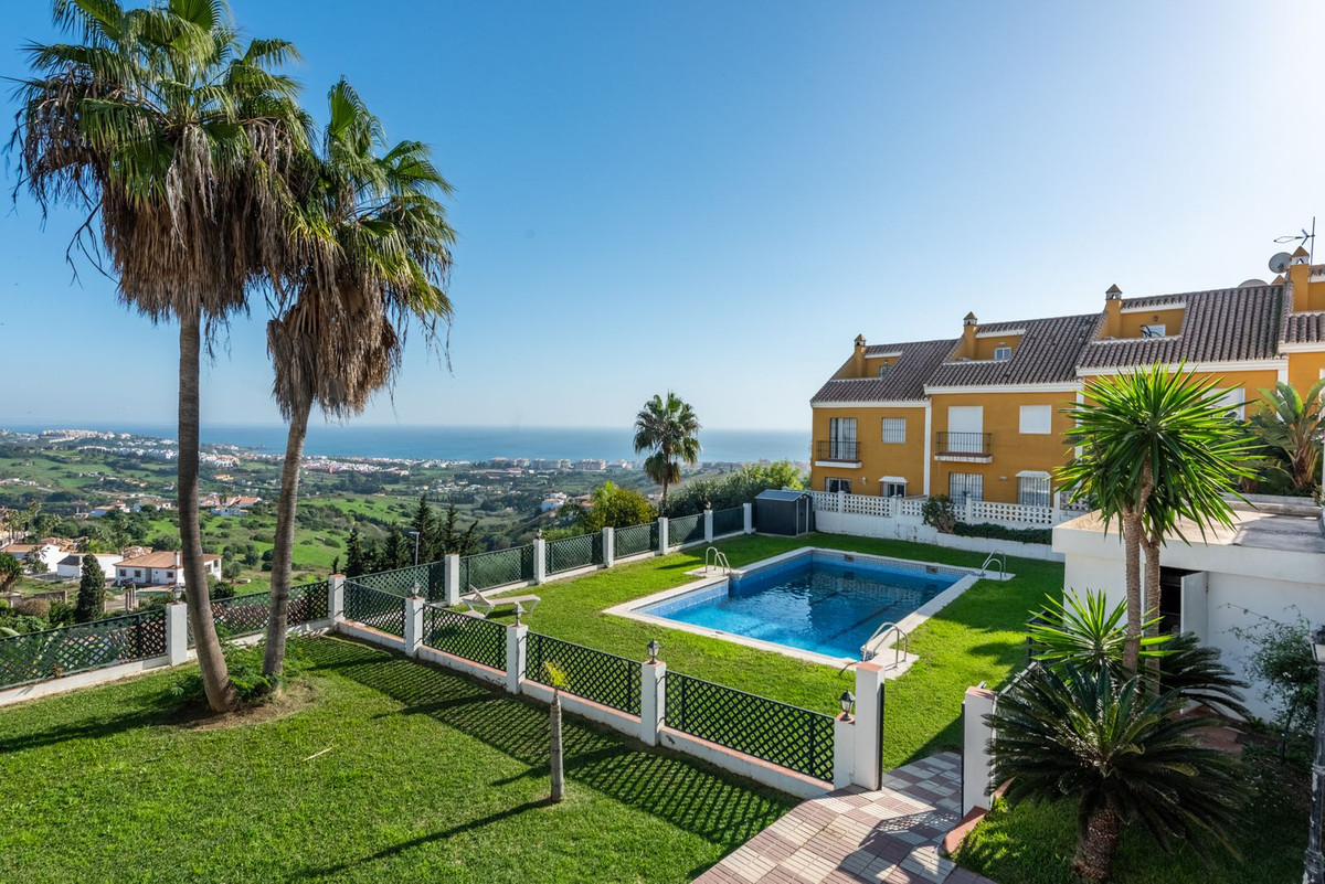 https://cdn.resales-online.com/public/xvbq82z8it/properties/a92850b9c5dc11ef8ce602e0405b089b/w1200/1-7980e48d732b6fc85c14b43b94d2aa54.jpg?v=1735477299