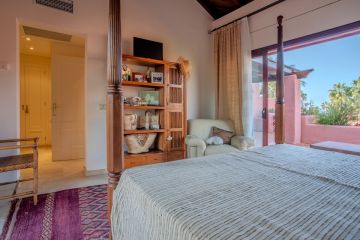 https://cdn.resales-online.com/public/y2bix7xo8m/properties/f572e65abe9711ef84cf0217bc231ef4/w1200/23-79897b85162c6a486c7a4d1eb46924dd.jpg?v=1734678133