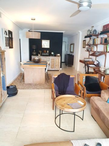 https://cdn.resales-online.com/public/wuap71y7hs/properties/45041aa1cbfb11ef8ce602e0405b089b/w1200/13-5fd73dea700db77384c091ca9818b1a9.jpg?v=1736150152