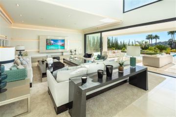 https://cdn.resales-online.com/public/vj4rrkq30q/properties/ea314be24ca611eea6080217bc231ef4/w1200/2-5bd7b9d04b45e33852eaf0ec6670150d.jpg?v=1694002975