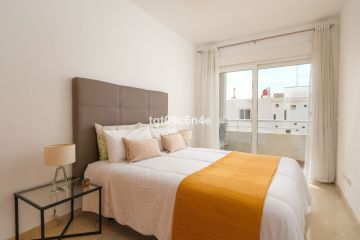 https://cdn.resales-online.com/public/tgt09c6n4e/properties/9e711d90d26a11ef8ce602e0405b089b/w1200/13-5fd73dea700db77384c091ca9818b1a9.jpg?v=1736857683
