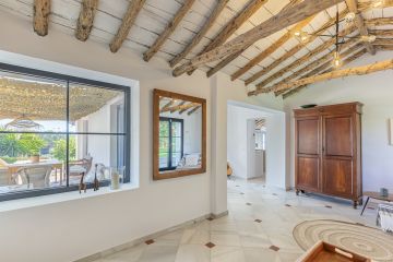 https://cdn.resales-online.com/public/drvcvml77b/properties/139d6704d30811ef8ce602e0405b089b/w1200/14-d70dc3102c00d7be0e872dfe1c1f86d7.jpg?v=1736925311