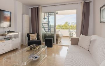 https://cdn.resales-online.com/public/wuap71y7hs/properties/26a5bac1d4a011ef8ce602e0405b089b/w1200/2-5bd7b9d04b45e33852eaf0ec6670150d.jpg?v=1737100577