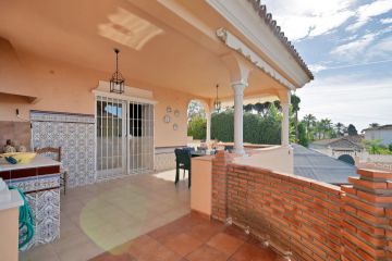 https://cdn.resales-online.com/public/tvp8hc2oq5/properties/4e913937d41811ef8ce602e0405b089b/w1200/23-79897b85162c6a486c7a4d1eb46924dd.jpg?v=1737042549