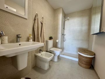 https://cdn.resales-online.com/public/1520bm129f/properties/891d1ec3d27311ef8ce602e0405b089b/w1200/18-cc72f169493c096e712837ff5d8b6e41.jpg?v=1737030644