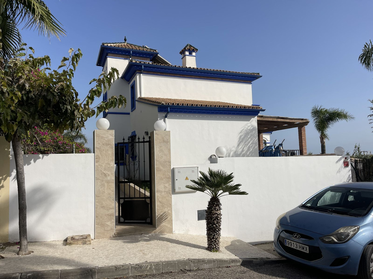 https://cdn.resales-online.com/public/exkwnp8qxt/properties/696a0e66d1c611ef8ce602e0405b089b/w1200/1-7980e48d732b6fc85c14b43b94d2aa54.jpg?v=1736882575