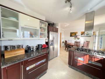 https://cdn.resales-online.com/public/exkwnp8qxt/properties/696a0e66d1c611ef8ce602e0405b089b/w1200/11-20939a0134ad724a8cb2a801094d15a4.jpg?v=1736882575