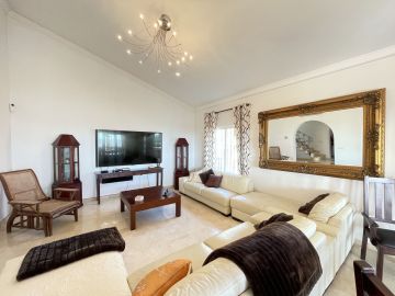 https://cdn.resales-online.com/public/exkwnp8qxt/properties/696a0e66d1c611ef8ce602e0405b089b/w1200/15-11d12f2f454f2f5e9b981fdd8b901d51.jpg?v=1736882575