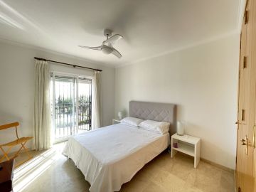 https://cdn.resales-online.com/public/exkwnp8qxt/properties/696a0e66d1c611ef8ce602e0405b089b/w1200/23-79897b85162c6a486c7a4d1eb46924dd.jpg?v=1736882575