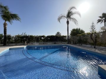 https://cdn.resales-online.com/public/exkwnp8qxt/properties/696a0e66d1c611ef8ce602e0405b089b/w1200/39-a493fe9149752455d4aa759b42ca0ea1.jpg?v=1736882575