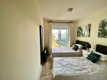 https://cdn.resales-online.com/public/jss4682jto/properties/e42f78e4d7e211ef8ce602e0405b089b/w1200/13-5fd73dea700db77384c091ca9818b1a9.jpg?v=1737459224