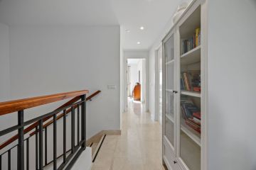 https://cdn.resales-online.com/public/zzioxgugw0/properties/e3bcddffd7fb11ef8ce602e0405b089b/w1200/20-d1f7658cbe4ba6cd8666fec30fba80ad.jpg?v=1737471890